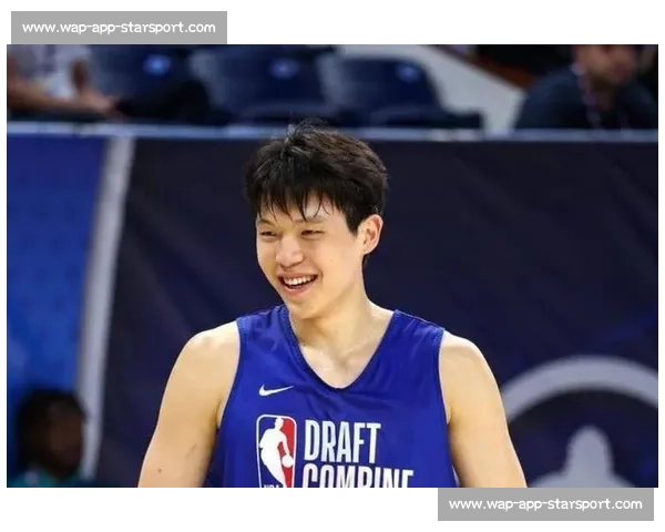 杨瀚森白衣闪耀富保罗庆功宴！湖人锋线新星助阵，四首轮秀彰显 Klutch 统治力