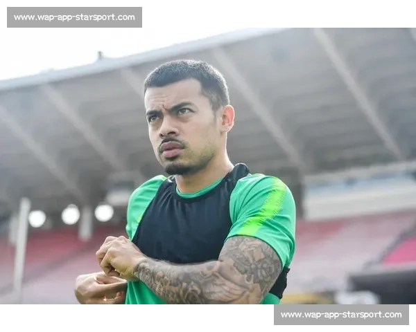 卡里乌斯沙尔克封神后首秀！携田径女神阿丽卡 - 施密特亮相活动