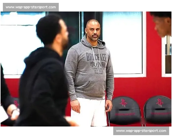 斯通打造 2.04 米巨无霸锋线！乌度卡 14 人轮换颠覆联盟