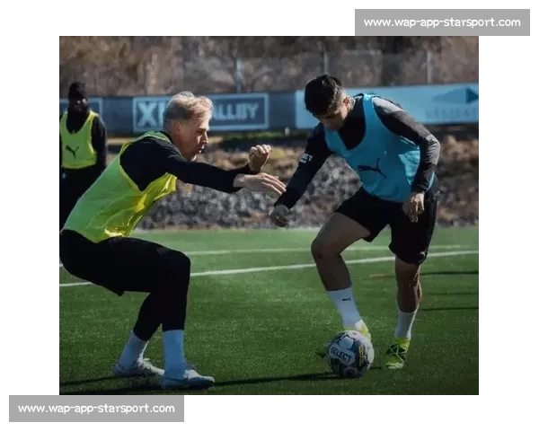 留洋小将刘锦程西海岸试训获好评，中场新星崭露头角