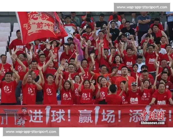 苏超赛场现 散装家庭：父母为连云港助威，子女为苏州呐喊